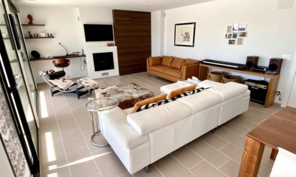 Revente - Villa Individuelle -
Hondón de las Nieves