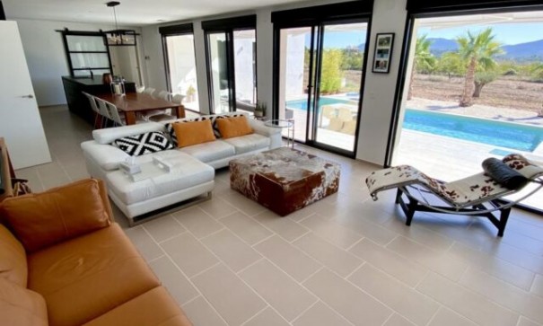 Revente - Villa Individuelle -
Hondón de las Nieves