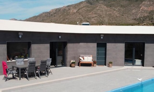 Resale - Freistehende Villa -
Hondón de las Nieves