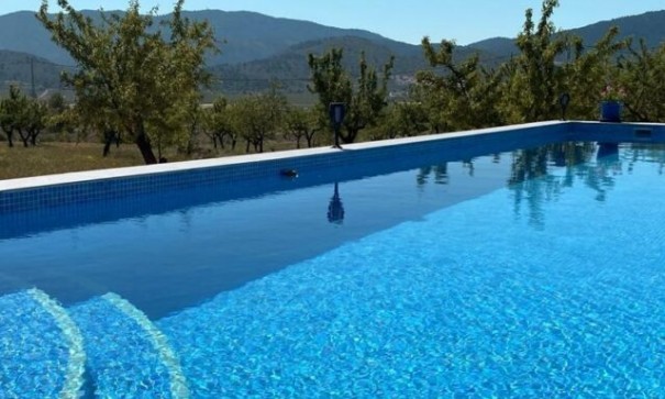 Resale - Freistehende Villa -
Hondón de las Nieves