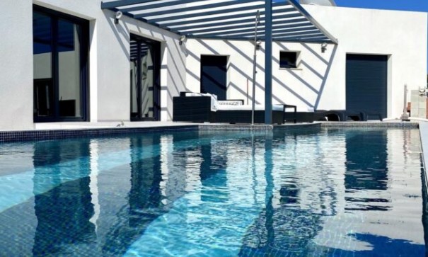 Resale - Freistehende Villa -
Hondón de las Nieves