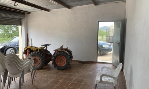 Venta - Chalet Independiente -
Pinoso