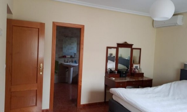 Videresalg - Fritliggende villa -
Macisvenda - MACISVENDA