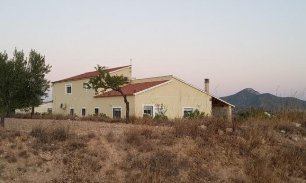 Videresalg - Fritliggende villa -
Macisvenda - MACISVENDA