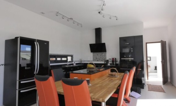 Herverkoop - Vrijstaande Villa -
La Romana