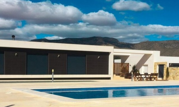 Herverkoop - Vrijstaande Villa -
La Romana