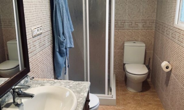 Återförsäljning - Radhus -
Monóvar