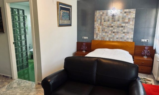 Sprzedaż - Willa wolnostojąca -
Elche