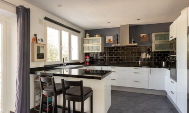 Venta - Chalet Independiente -
Biar