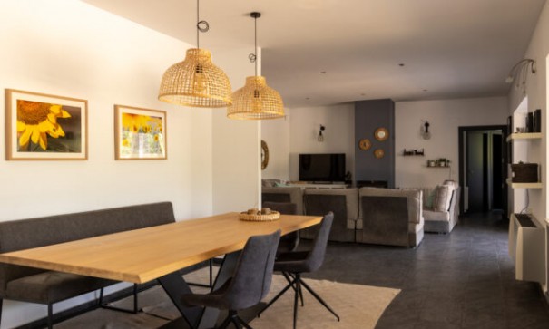 Venta - Chalet Independiente -
Biar