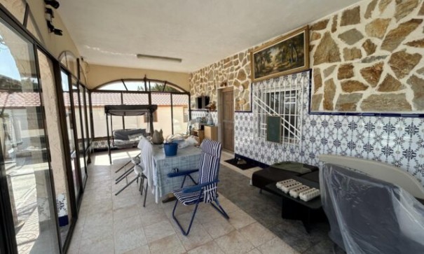 Sale - Detached Villa -
Albatera