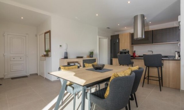 Resale - Freistehende Villa -
Pinoso