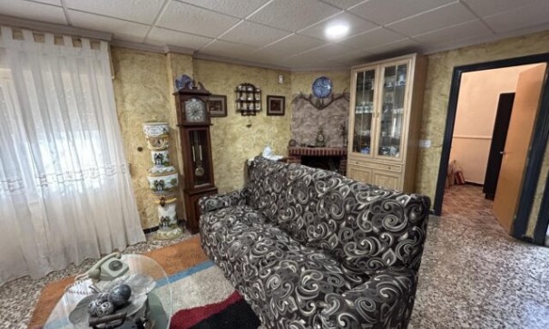 Resale - Freistehende Villa -
Hondón de las Nieves