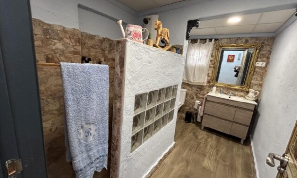 Resale - Freistehende Villa -
Hondón de las Nieves