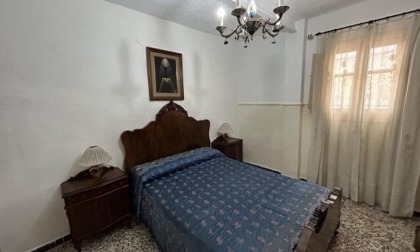 Resale - Freistehende Villa -
Hondón de las Nieves