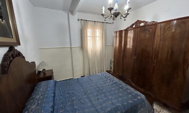 Resale - Freistehende Villa -
Hondón de las Nieves