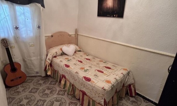 Resale - Freistehende Villa -
Hondón de las Nieves