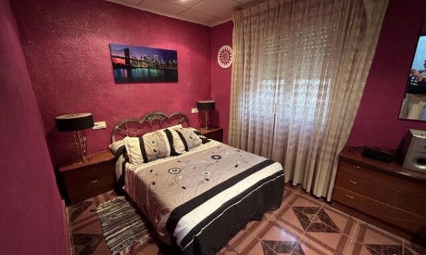 Resale - Freistehende Villa -
Hondón de las Nieves