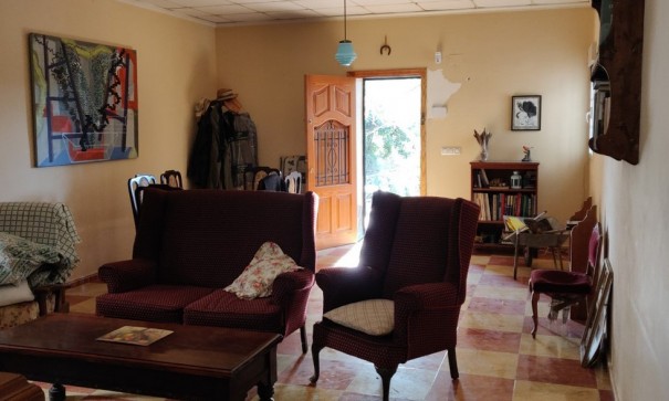 Återförsäljning - Finca lantlig egendom -
Orihuela