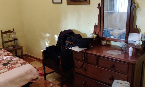 Återförsäljning - Finca lantlig egendom -
Orihuela