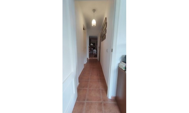 Videresalg - Finca landejendom -
Tibi