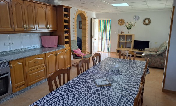 Herverkoop - Finca Landelijk pand -
Crevillente