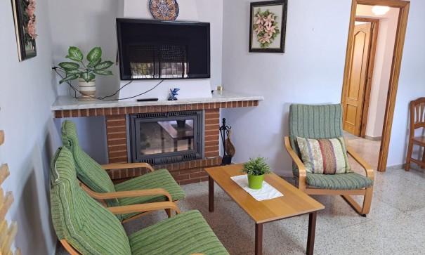 Herverkoop - Finca Landelijk pand -
Crevillente