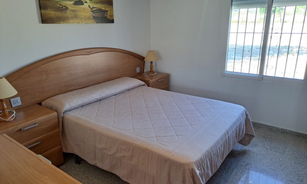 Herverkoop - Finca Landelijk pand -
Crevillente