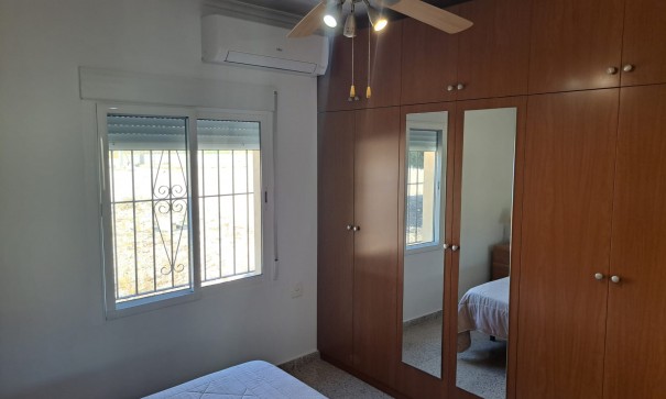 Herverkoop - Finca Landelijk pand -
Crevillente