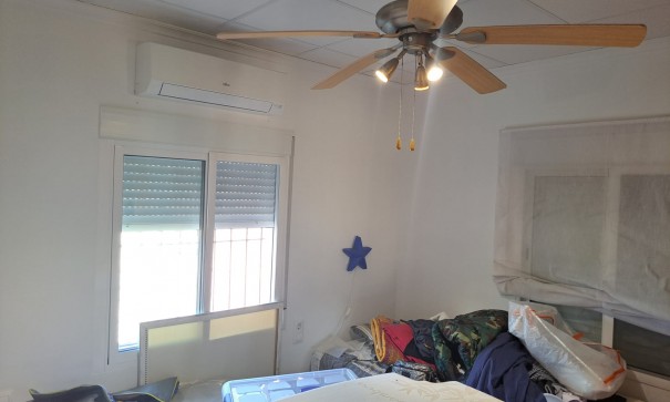 Herverkoop - Finca Landelijk pand -
Crevillente