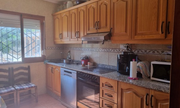 Herverkoop - Finca Landelijk pand -
Hondón de las Nieves