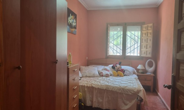 Herverkoop - Finca Landelijk pand -
Hondón de las Nieves