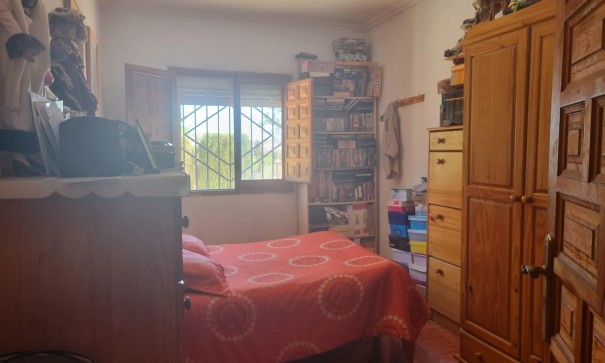 Herverkoop - Finca Landelijk pand -
Hondón de las Nieves