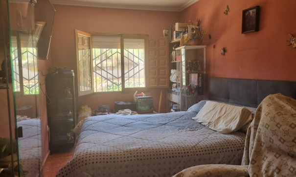 Herverkoop - Finca Landelijk pand -
Hondón de las Nieves