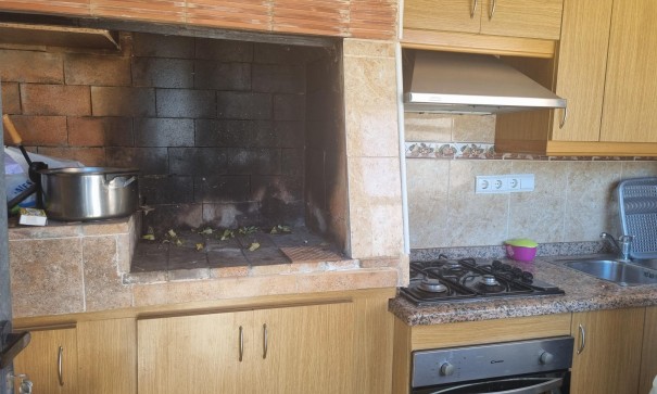 Herverkoop - Finca Landelijk pand -
Hondón de las Nieves