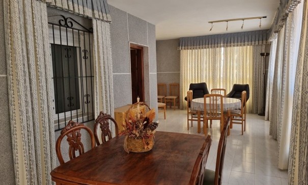 Herverkoop - Finca Landelijk pand -
Crevillente