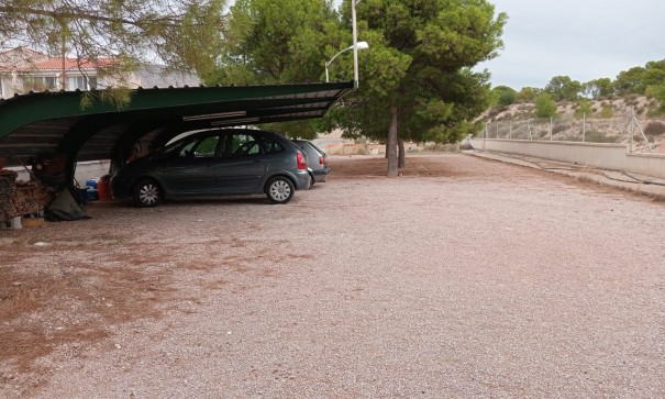 Herverkoop - Finca Landelijk pand -
Crevillente