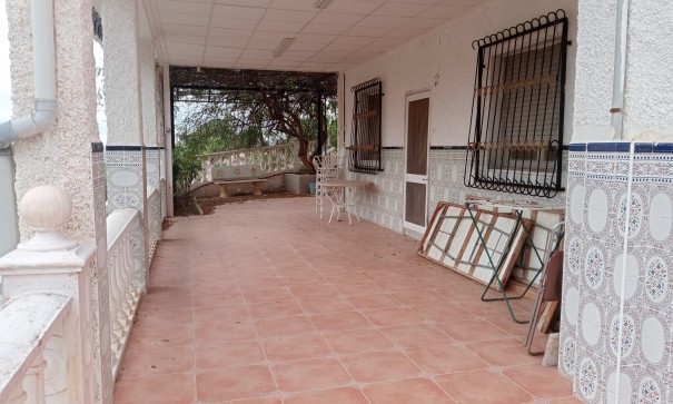 Herverkoop - Finca Landelijk pand -
Crevillente