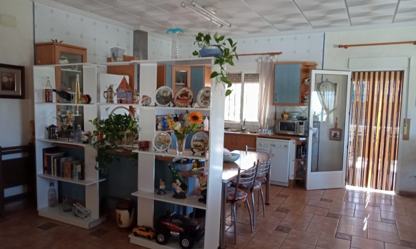 Herverkoop - Finca Landelijk pand -
Crevillente