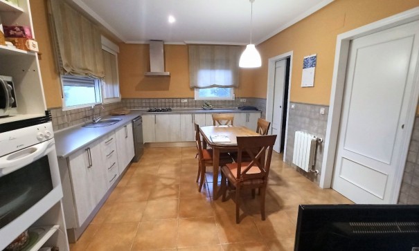 Herverkoop - Finca Landelijk pand -
Alicante