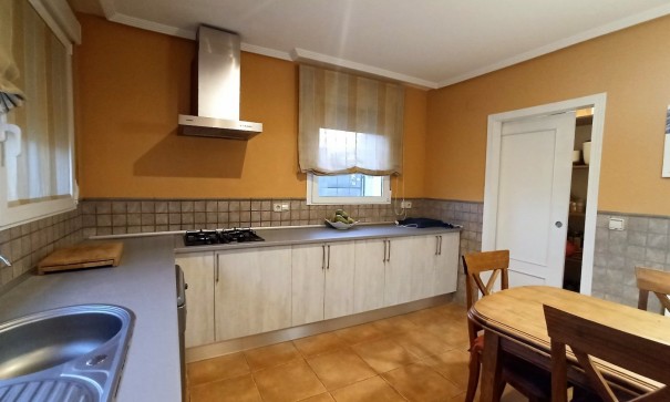 Herverkoop - Finca Landelijk pand -
Alicante