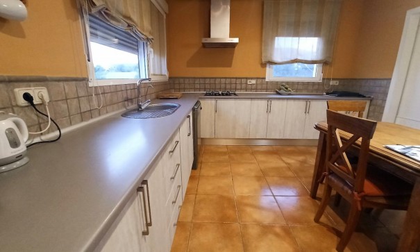 Herverkoop - Finca Landelijk pand -
Alicante