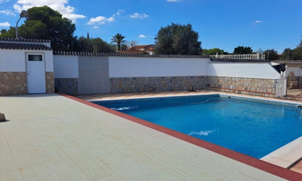 Venta - Finca Propiedad rural -
Almoradí