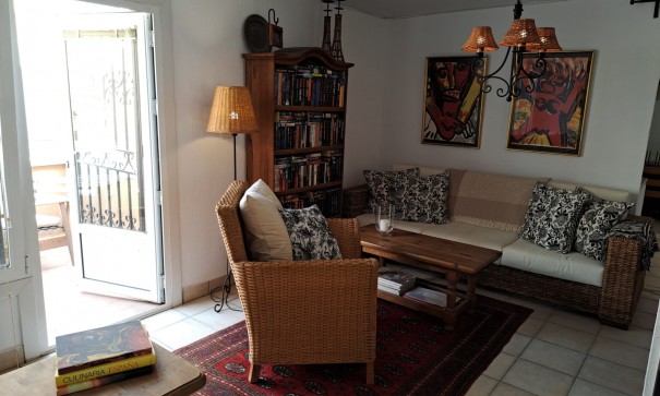 Återförsäljning - Villa i parhus -
La Mata