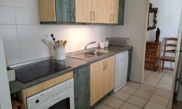 Återförsäljning - Villa i parhus -
La Mata