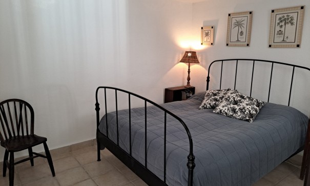 Återförsäljning - Villa i parhus -
La Mata