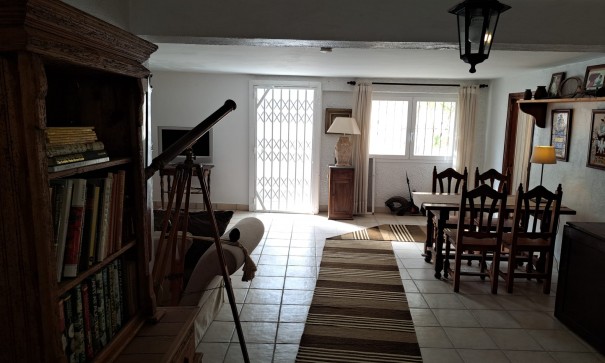 Återförsäljning - Villa i parhus -
La Mata