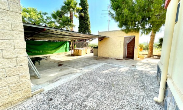 Återförsäljning - Finca lantlig egendom -
Elche