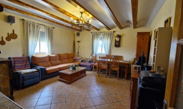 Videresalg - Finca landejendom -
Elche