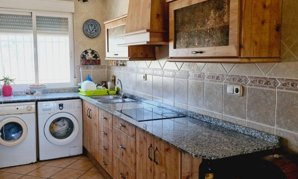 Videresalg - Finca landejendom -
Elche